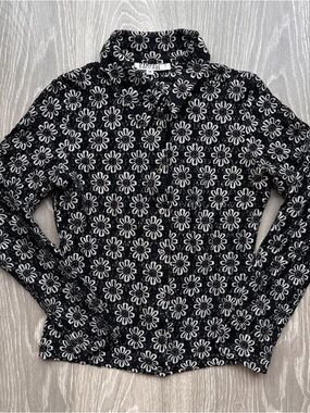 Rampage Black & White Daisy Button-Up